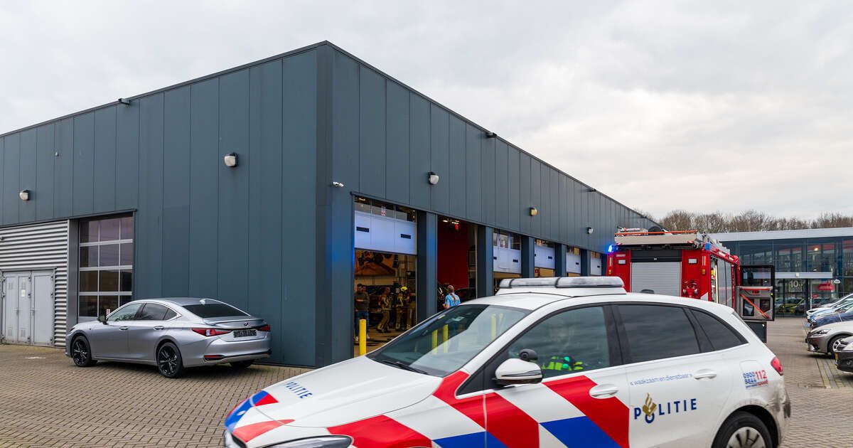 Brandweer Rukt Uit Voor Brandlucht Bij Garagebedrijf In Zwolle Zwolle