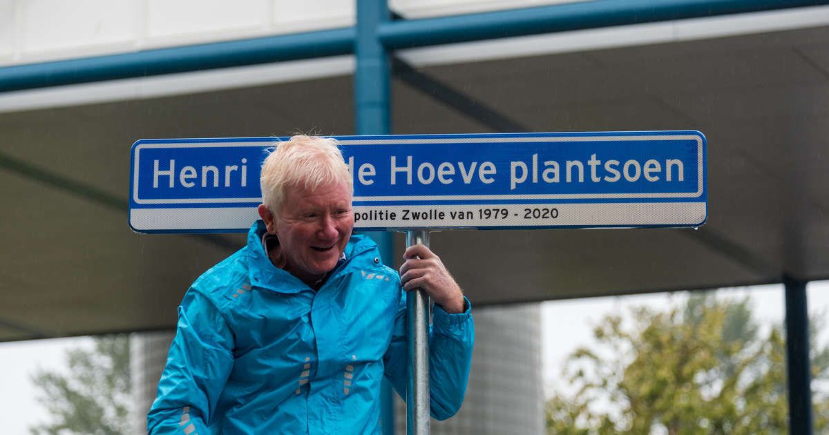 Wijkagent maakt afscheidstour door Holtenbroek en Aa-landen