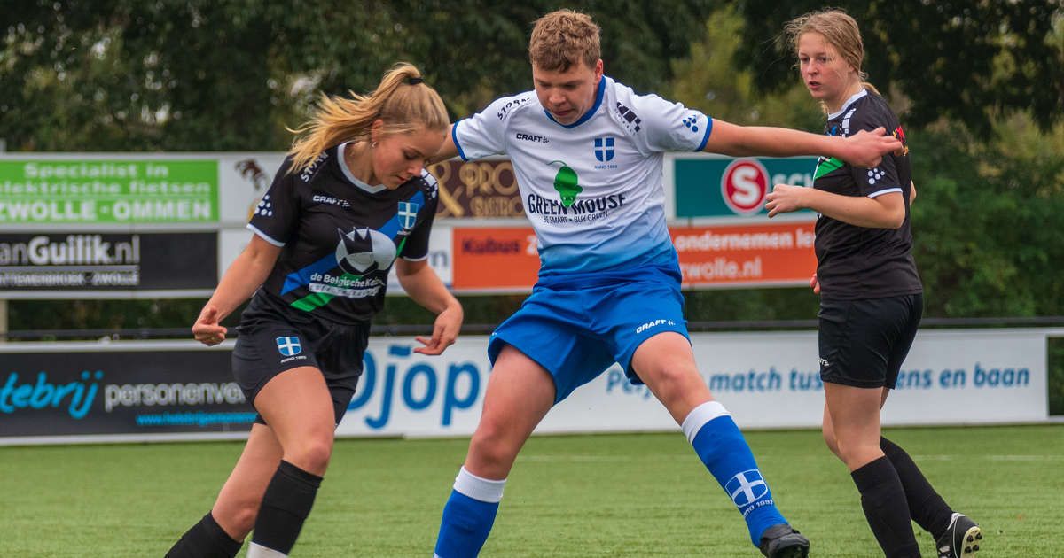 Jongens tegen de meiden; de winnaar is ZAC - 1Zwolle