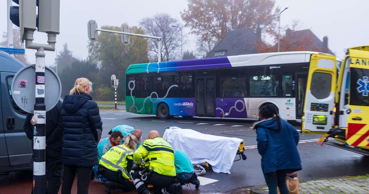 Voetgangster aangereden door bestelbus in Wipstrik