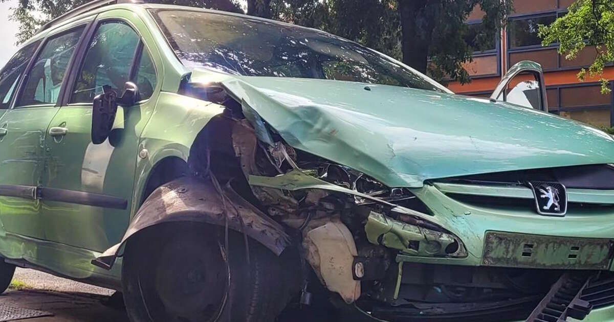 Autodieven na wilde achtervolging door Aa-landen in de kraag gevat