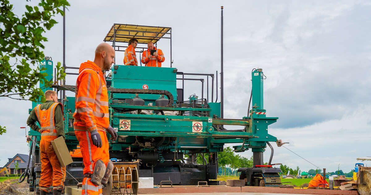 Oud beton opnieuw gebruikt bij wegonderhoud in Kamperveen