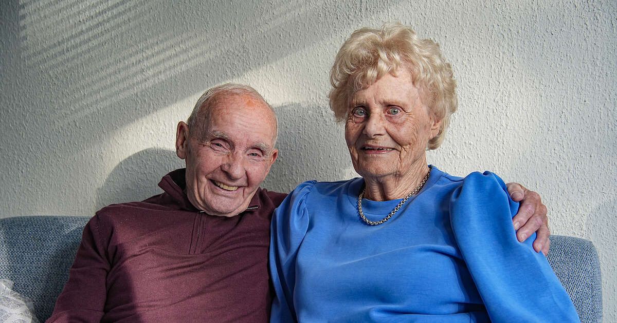 Klaas en Hennie Poll vieren platina huwelijk in Zwolle