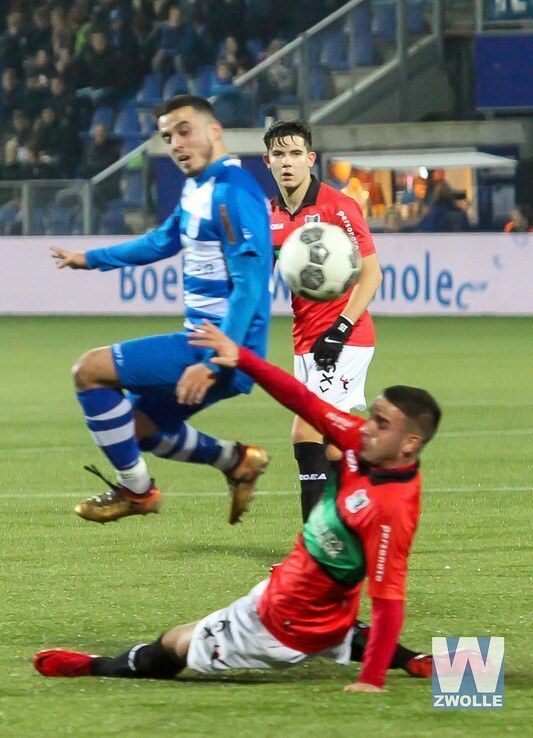 PEC Zwolle verslaat N.E.C. Nijmegen in bekertoernooi - Foto: Harry ten Klooster
