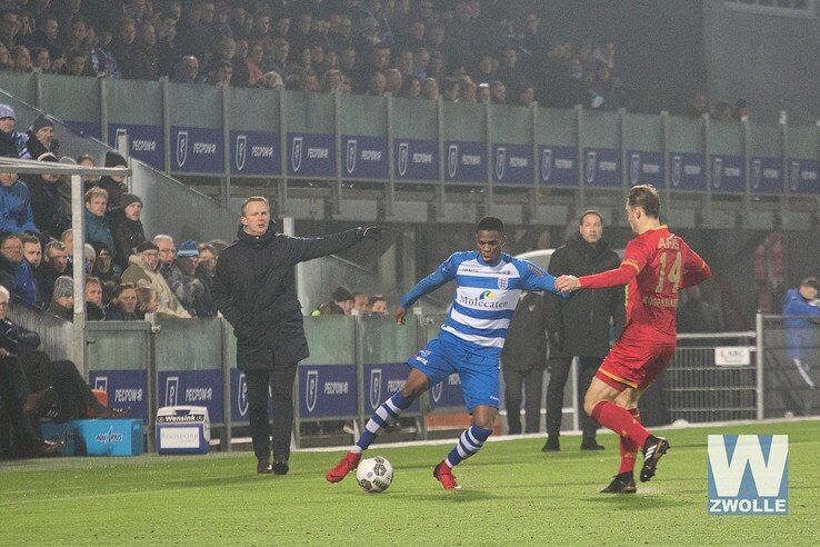 PEC Zwolle en AZ delen punten - Foto: Wouter Steenbergen