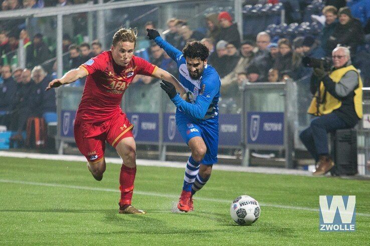 PEC Zwolle en AZ delen punten - Foto: Wouter Steenbergen