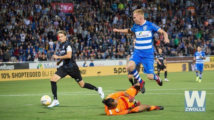 PEC Zwolle laat 3 punten aan sc Heerenveen - Foto: Wouter Steenbergen