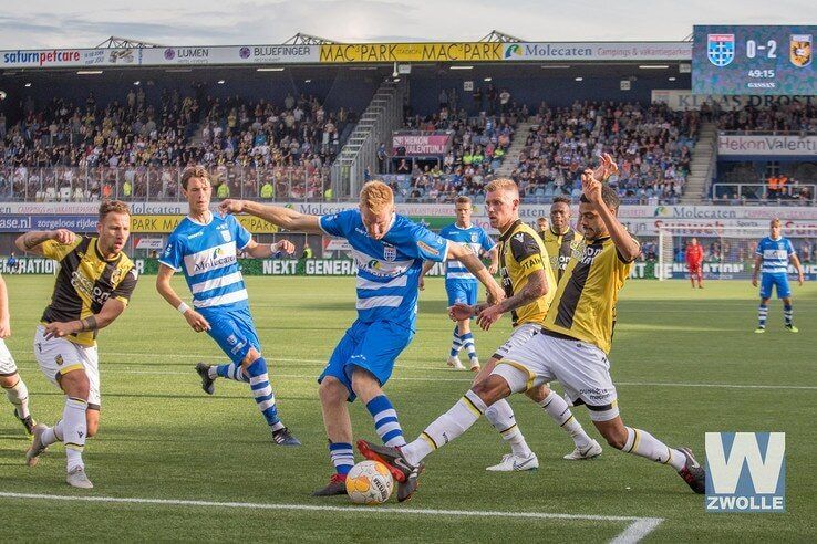 PEC Zwolle verliest wederom in eigen huis - Foto: Wouter Steenbergen