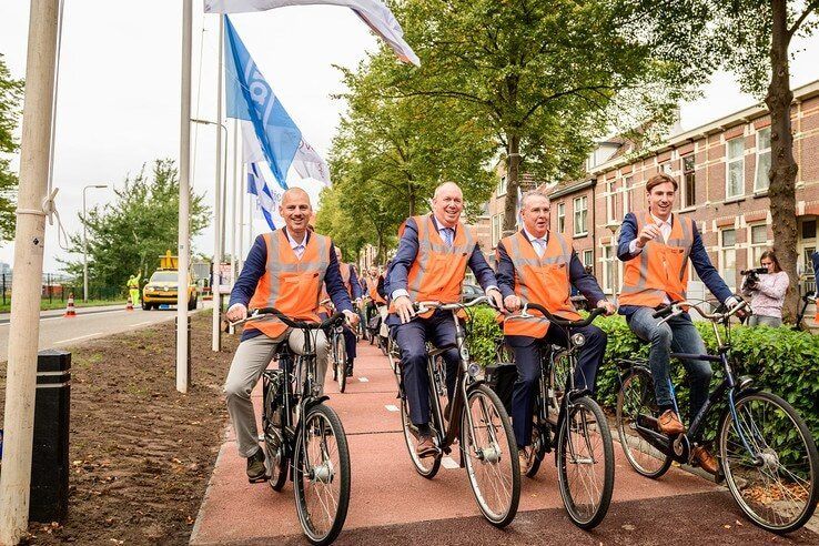 1e PlasticRoad-fietspad ter wereld geopend in Zwolle