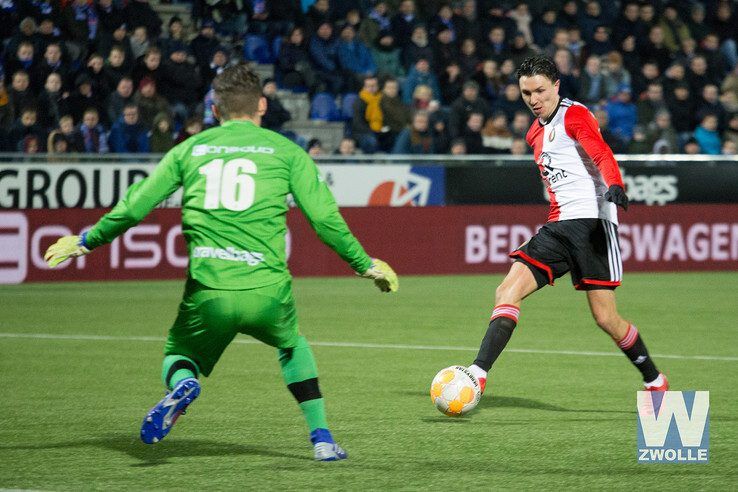 Jaap Stam pakt de winst tegen Feyenoord met zijn PEC Zwolle - Foto: Wouter Steenbergen