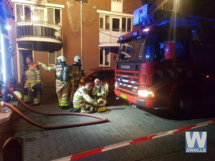 Woningbrand in Berkumstraat Zwolle - Foto: Arjen van der Zee