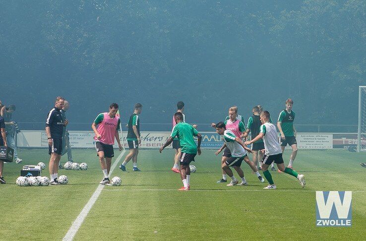 Eerste training PEC Zwolle, Mous traint mee - Foto: Arjen van der Zee