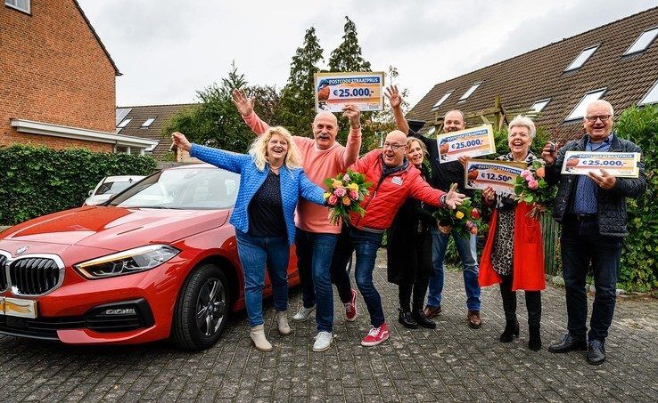 Zwollenaren winnen samen 137.500 euro met PostcodeStraatprijs - Foto: Roy Beusker