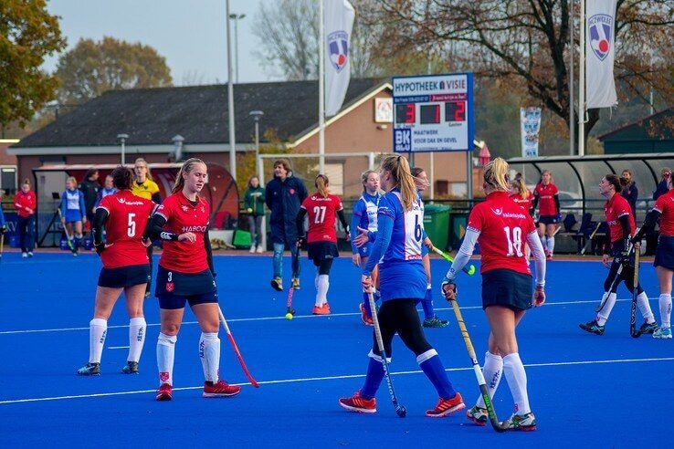 HC Zwolle dames 1 pakt drie punten tegen Breda - Foto: Peter Denekamp