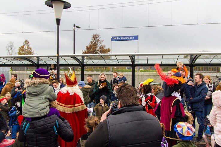 Sint brengt bezoek aan Zwolse wijk Stadshagen - Foto: Ditte Verhagen en Wouter Jansen