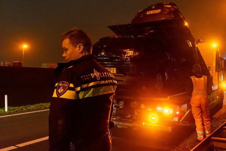 Lange file op pakjesavond richting Groningen door ongevallen - Foto: Peter Denekamp