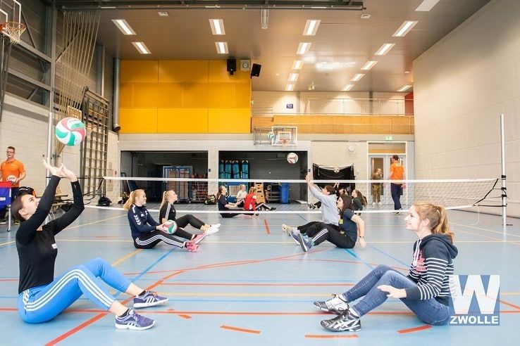 Studenten naar Paralympic Experience Day op Hogeschool Windesheim - Foto: Henrico van der Dussen