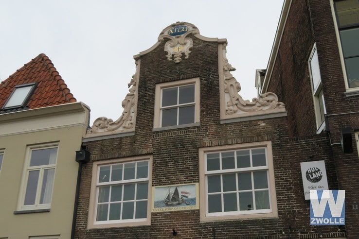 Het verhaal achter Zwolse gevelstenen: ’t veerschip op Utrecht - Foto: Loes la Faille