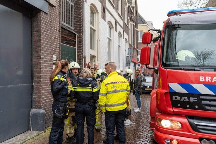 Bewoner dreigt woning in brand te steken in binnenstad - Foto: Peter Denekamp