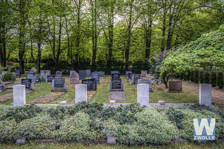 Oorlogsgraven op begraafplaats Bergklooster - Foto: Geertjan Kuper