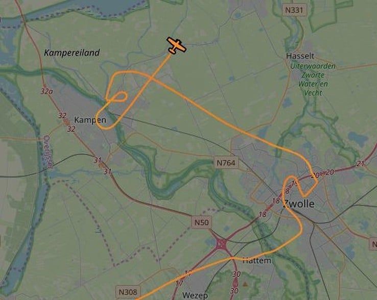 Stuntvliegtuig stunt boven Zwolle