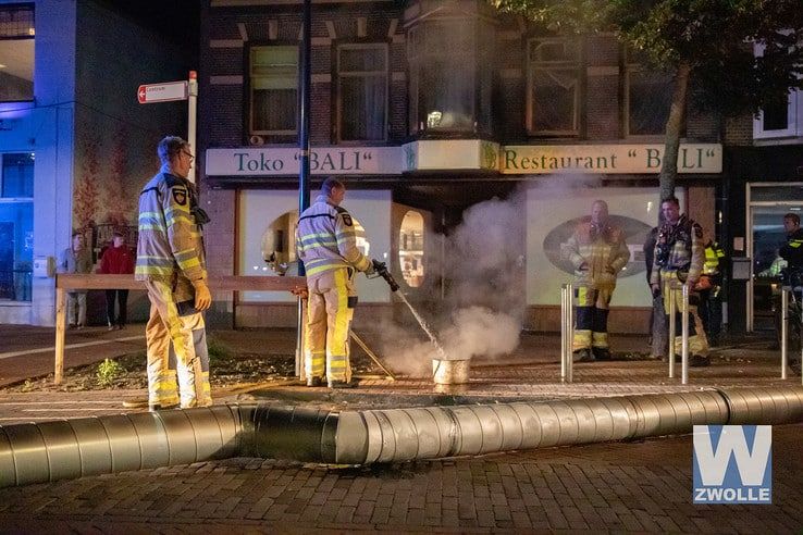 Brand in afvoerkanaal bezorgrestaurant - Foto: Arjen van der Zee