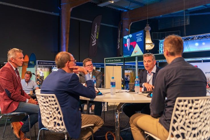Sportbestuurders ontmoeten elkaar in Zwolle - Foto: Peter Denekamp