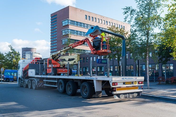 Laadpalen voor elektrisch busvervoer in Zwolle klaar voor gebruik - Foto: Peter Denekamp