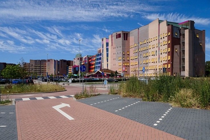 Negentien coronapatiënten in Isala ziekenhuis Zwolle - Foto: Peter Denekamp
