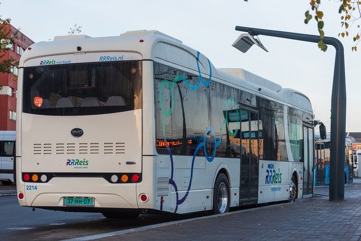 Dit is de nieuwe Zwolse stadsbus - Foto: Peter Denekamp