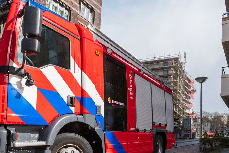 Isolatieplaten waaien over Harm Smeengekade - Foto: Peter Denekamp