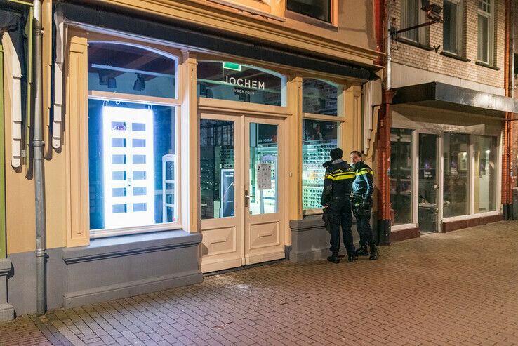 Grote hoeveelheid dure brillen gestolen in Zwolle, politie zoekt getuigen - Foto: Peter Denekamp