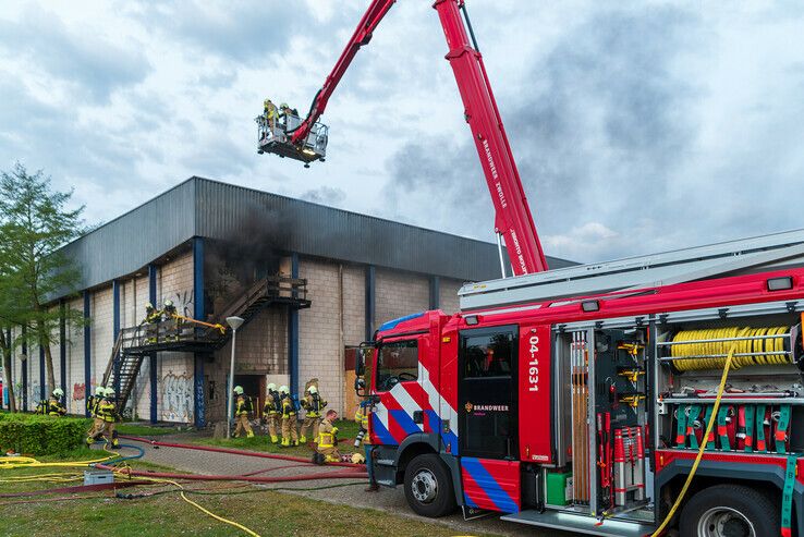 Brand Stilohal Van Wevelinkhovenstraat - Foto: Peter Denekamp