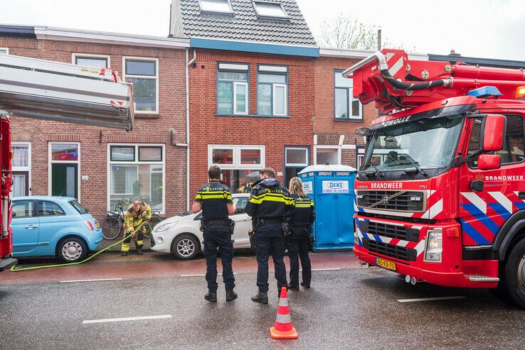 Klein woningbrandje bij werkzaamheden in Diezerpoort - Foto: Peter Denekamp
