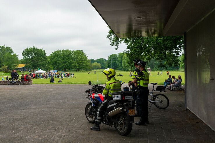 Coronaprotest: Marcheren voor vrijheid rond Zwolse binnenstad - Foto: Peter Denekamp