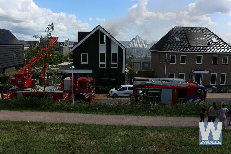 Woningbrand Van Eedenstraat Stadshagen - Foto: Arjen van der Zee