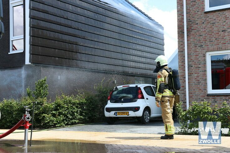 Woningbrand Van Eedenstraat Stadshagen - Foto: Arjen van der Zee