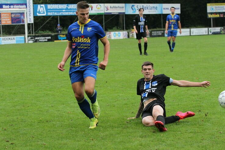 WVF gaat kopje onder in Vroomshoop - Foto: Henri Zuidberg