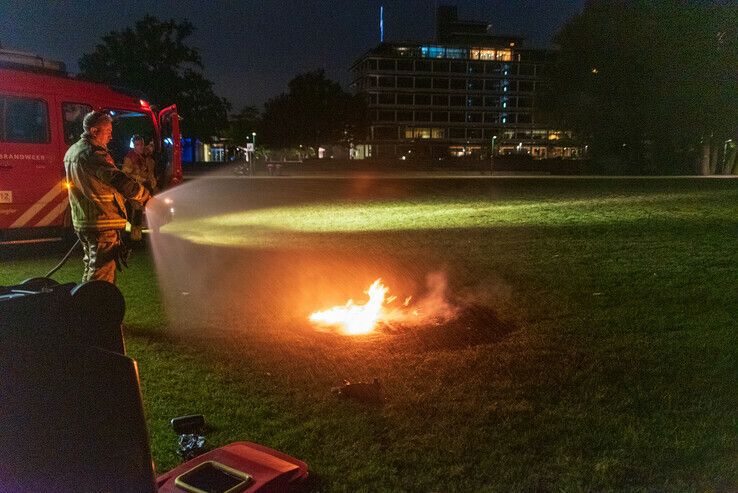 Opnieuw vernielingen en brandje in Park de Wezenlanden - Foto: Peter Denekamp