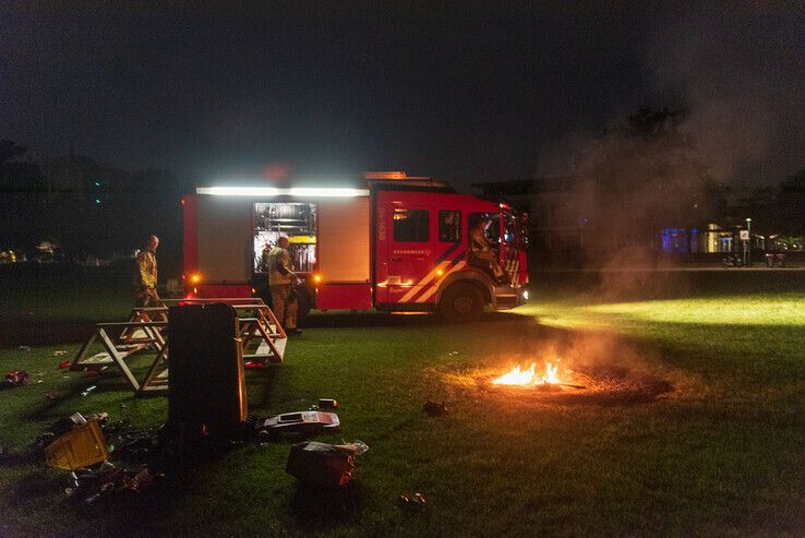 Opnieuw vernielingen en brandje in Park de Wezenlanden - Foto: Peter Denekamp