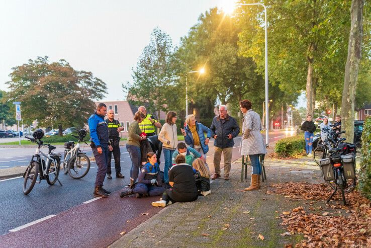 Twee lichtgewonden bij valpartij in Diezerpoort - Foto: Peter Denekamp