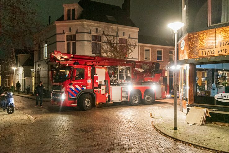 Hulpdiensten rukken massaal uit naar Assendorp voor valse melding - Foto: Peter Denekamp