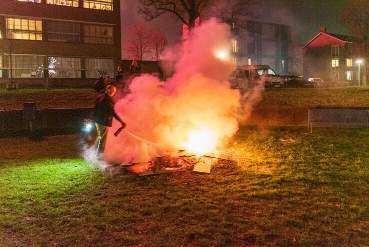 Eerste brandje van 2022 in Zwolle is geblust - Foto: Peter Denekamp