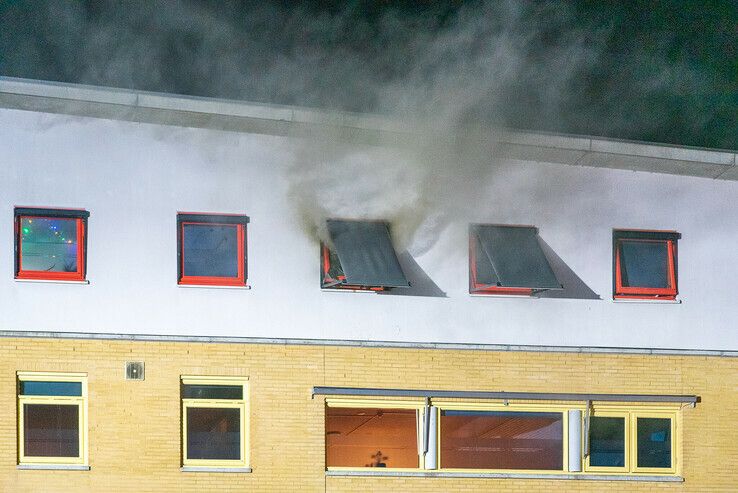 Veel onduidelijkheid bij brand met zwaargewonde in Zwolle-Zuid - Foto: Peter Denekamp