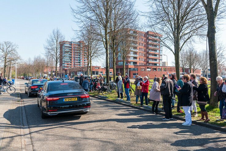 Koning bezoekt Zwolle-Zuid om te praten over buurtbemiddeling - Foto: Peter Denekamp