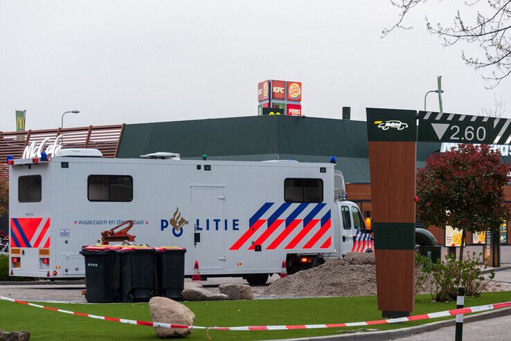 Twee doden bij kille liquidatie in McDonald’s Zwolle-Noord - Foto: Peter Denekamp