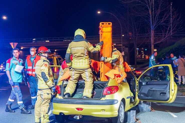 Drie gewonden bij ongeval op Katerdijk - Foto: Peter Denekamp