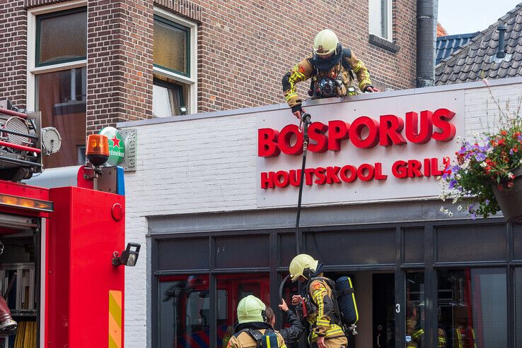 Brand in restaurant in hartje Zwolle snel geblust - Foto: Peter Denekamp
