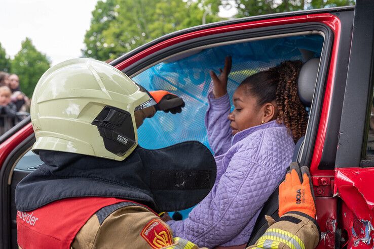 Spanning en sensatie tijdens Politie(kids) Spektakeldag in Holtenbroek - Foto: Peter Denekamp