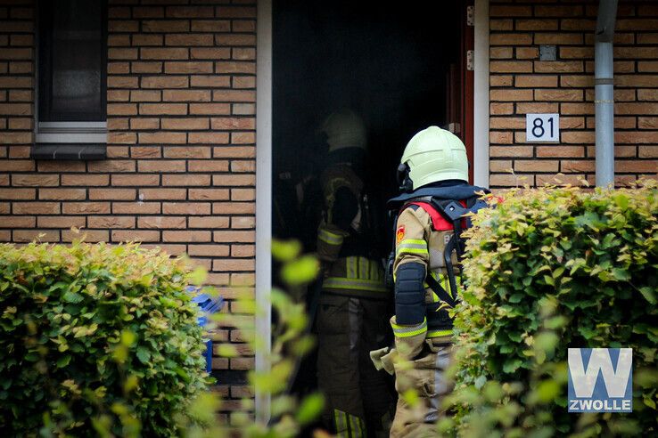 Stofzuiger vat vlam in woning Tiendschuurstraat - Foto: Ruben Meinten